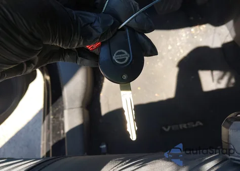 2015 Nissan Versa 1.6 Sv из США, поврежденный, VIN 3N1CN7AP1FL808150